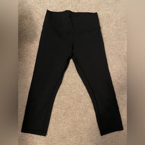 Lulu crop. Black. Worn handful times. Wunder Under